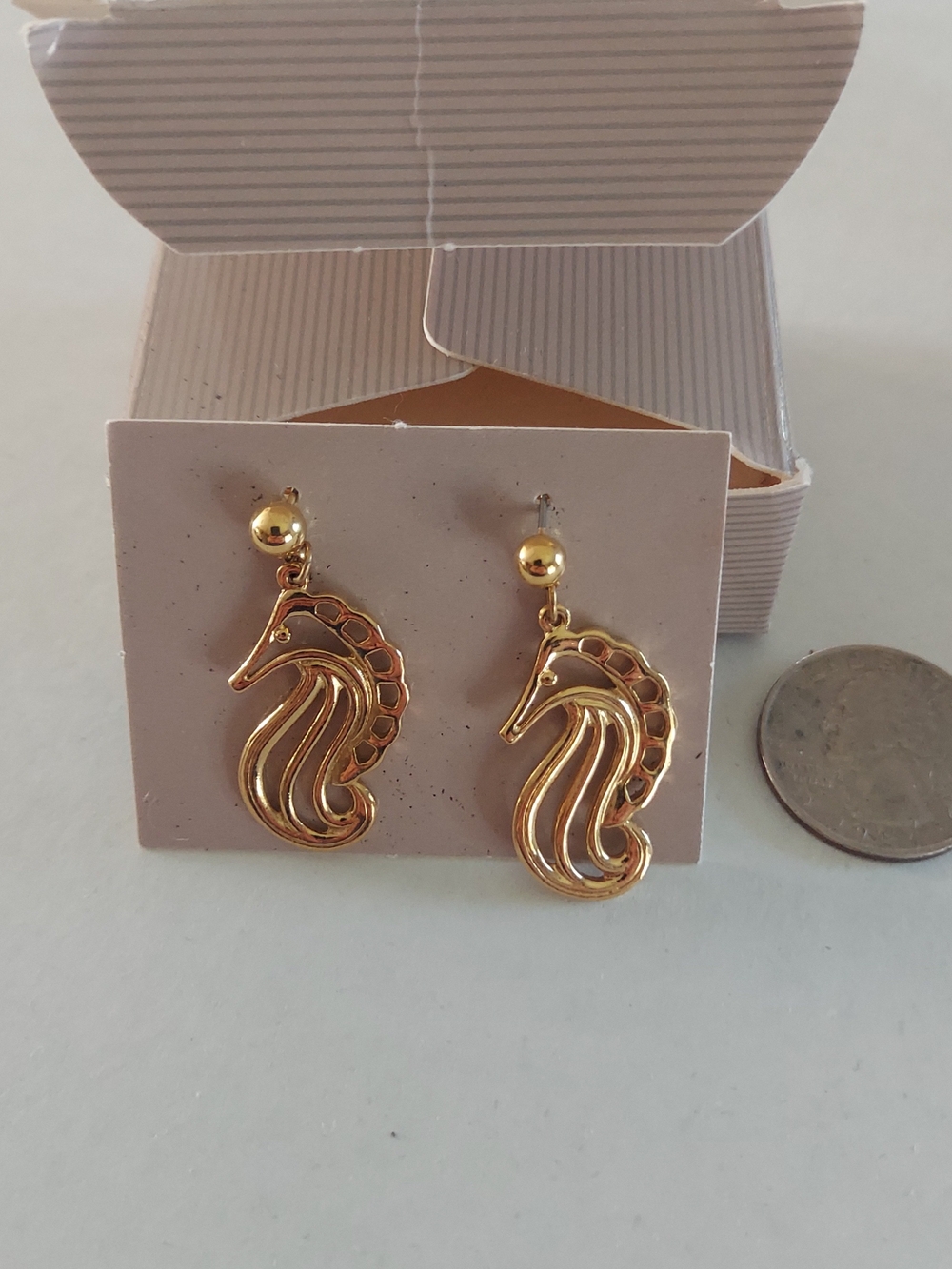 Vintage Avon Gold Seahorse Drop Earrings - Gold Tone